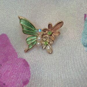 Брошь «Бабочка нежная зелень» мини